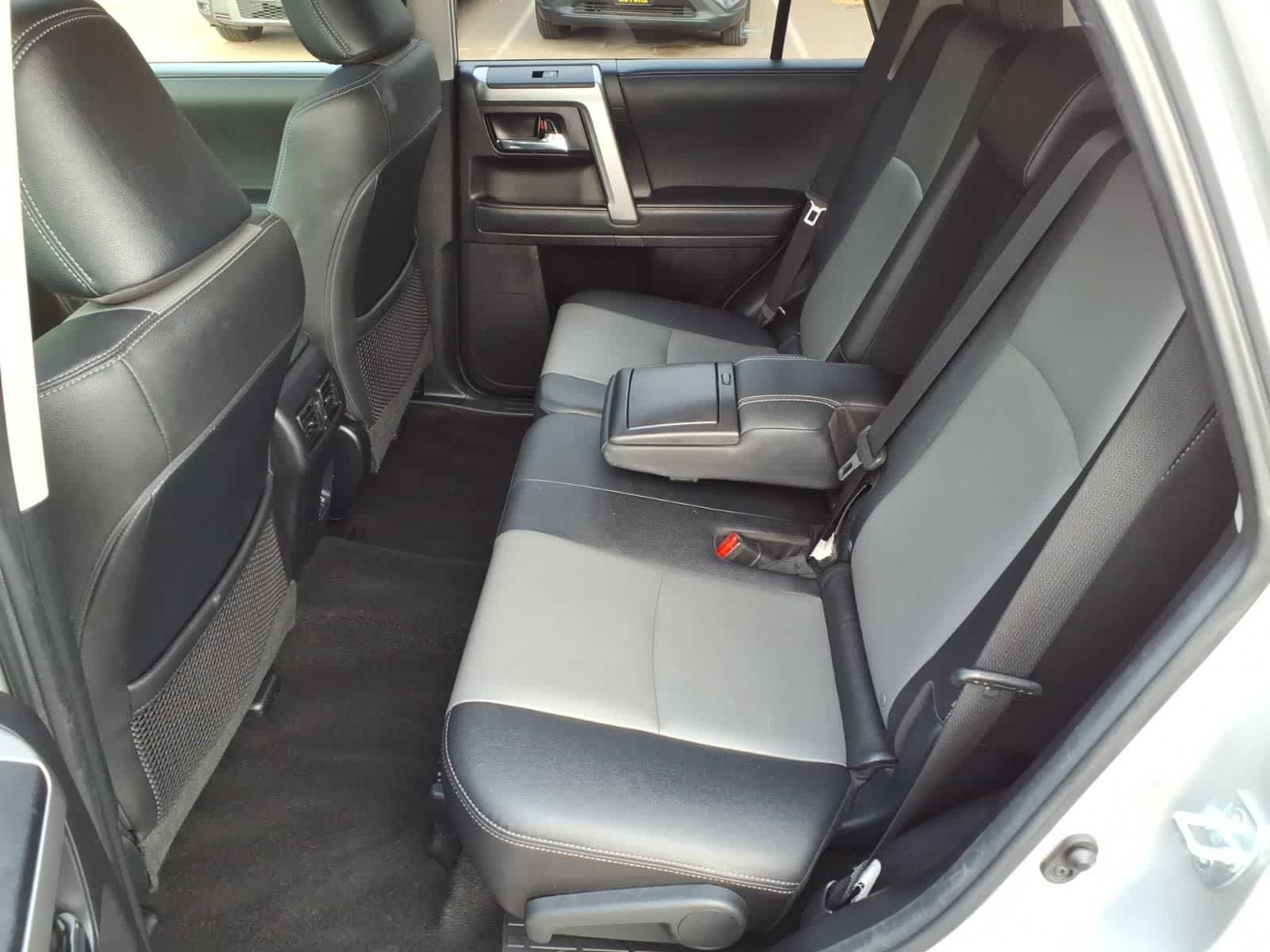 2020 Toyota 4Runner SR5 Premium - Photo 9