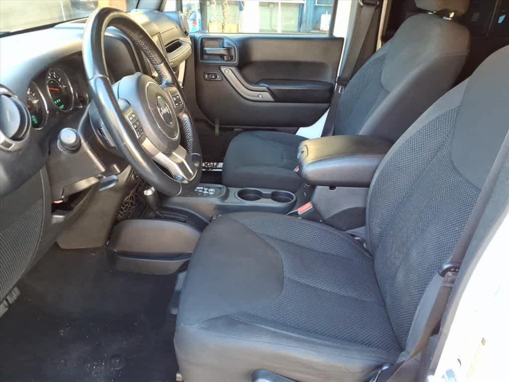 Thumbnail: 2017 Jeep Wrangler - 10