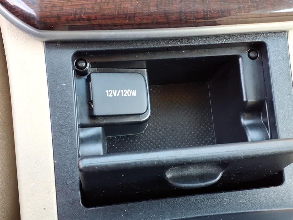 Thumbnail: 2013 Toyota Camry - 21