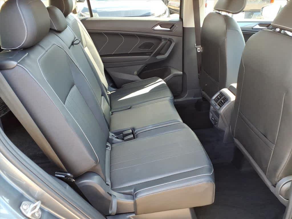 Thumbnail: 2023 Volkswagen Tiguan - 12