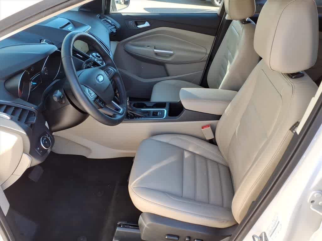 Thumbnail: 2017 Ford Escape - 15