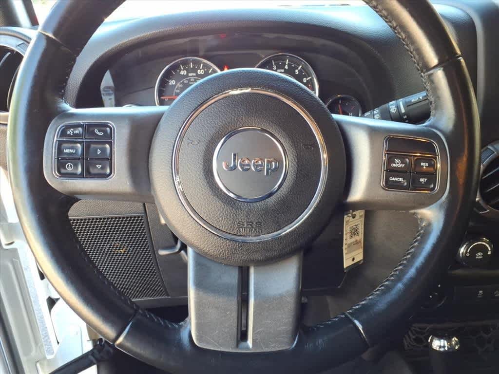 Thumbnail: 2017 Jeep Wrangler - 18