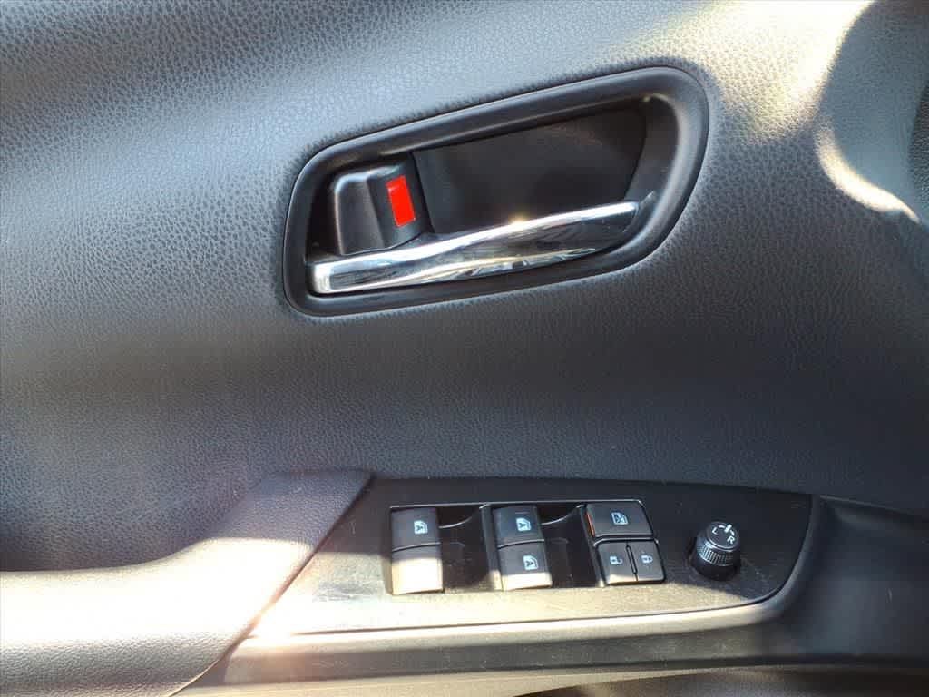 Thumbnail: 2017 Toyota Prius - 14