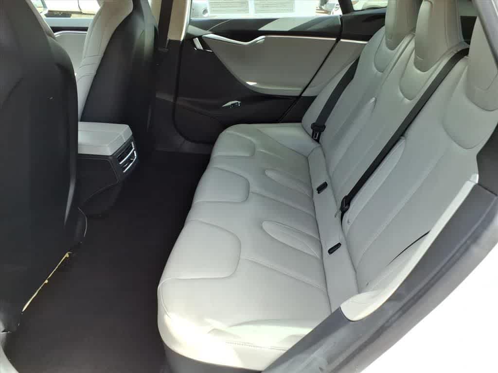 Thumbnail: 2015 Tesla Model S - 10