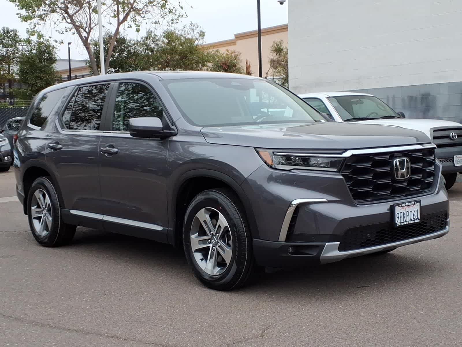 Thumbnail: 2023 Honda Pilot - 3