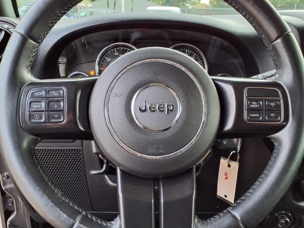 Thumbnail: 2017 Jeep Wrangler - 17