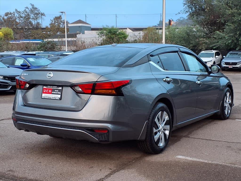 Thumbnail: 2020 Nissan Altima - 4