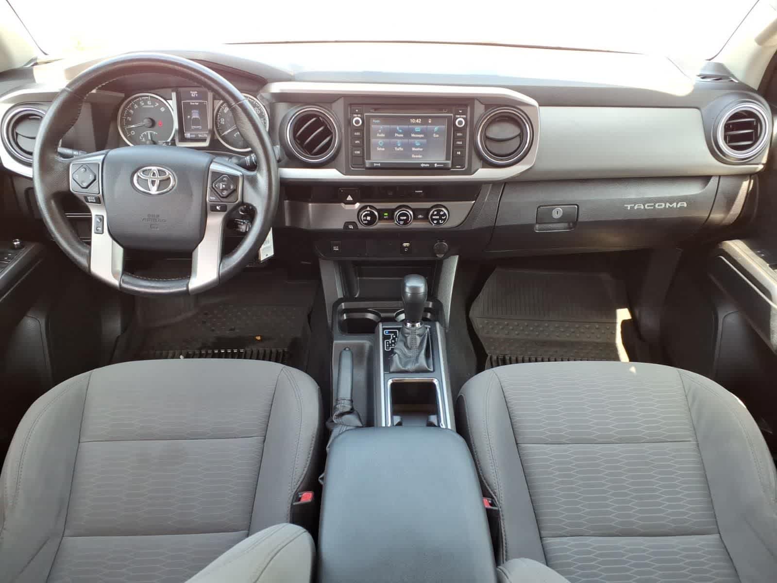 Thumbnail: 2017 Toyota Tacoma - 9