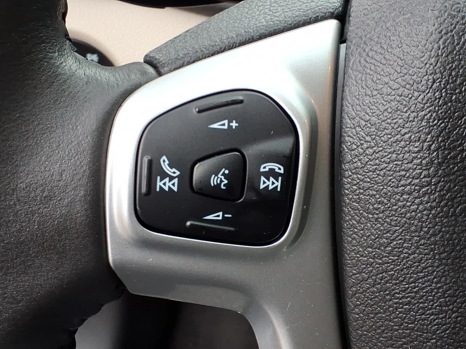 Thumbnail: 2014 Ford Fiesta - 18
