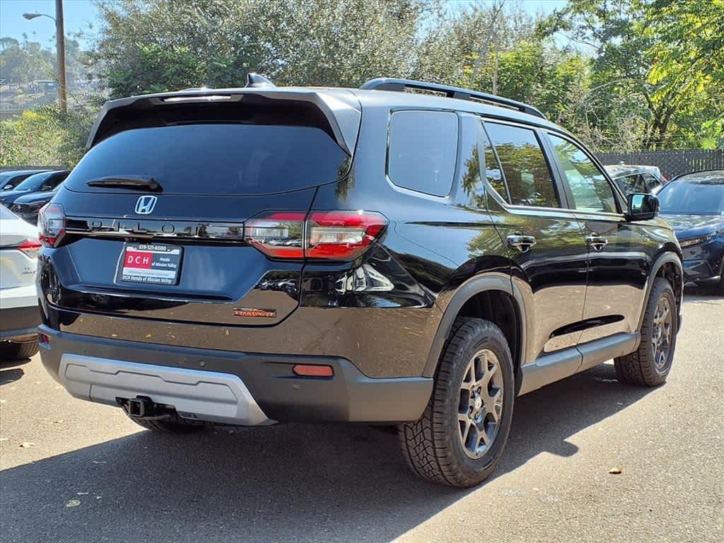 2025 Honda Pilot TrailSport photo 3