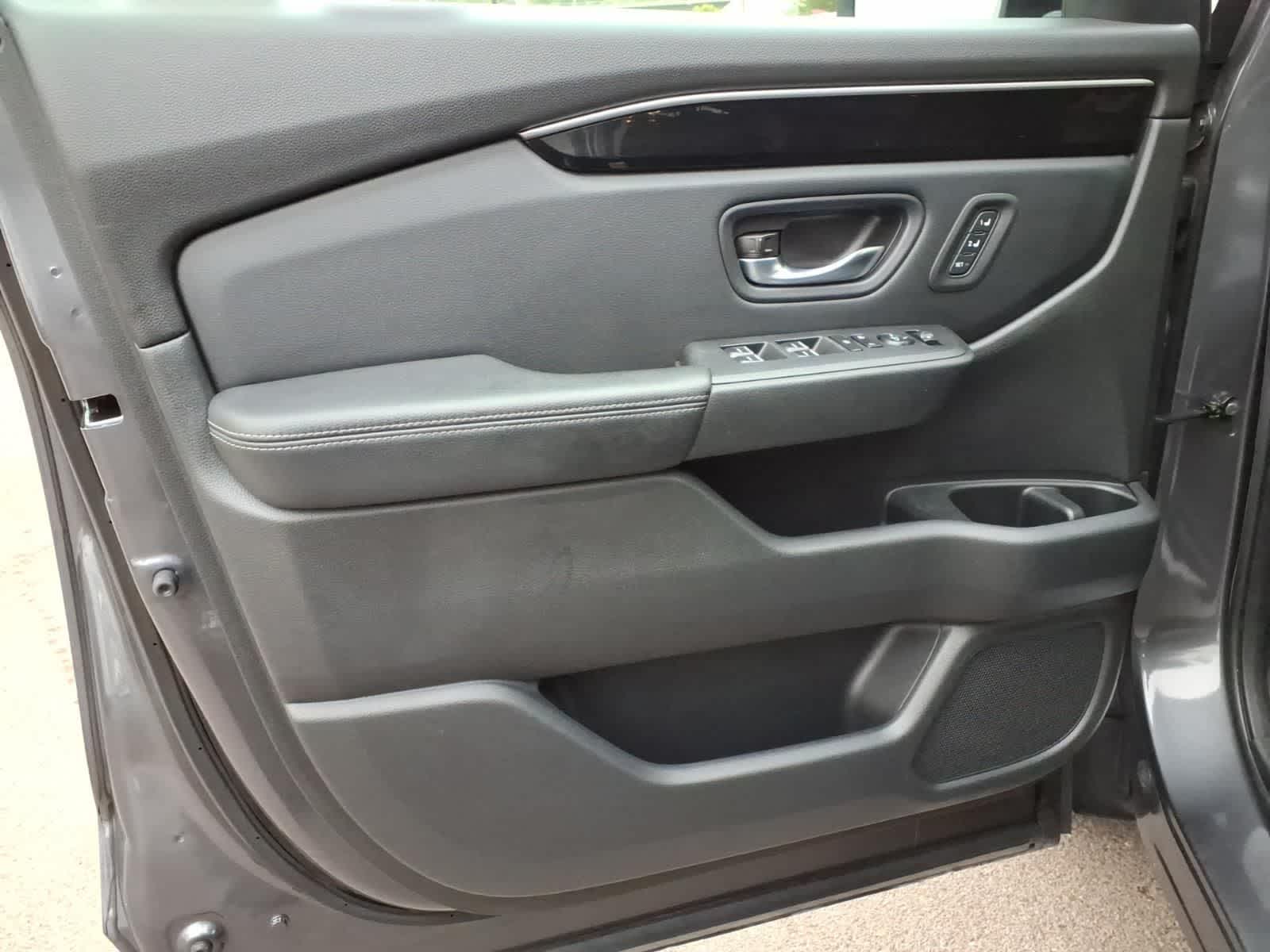 Thumbnail: 2023 Honda Pilot - 14