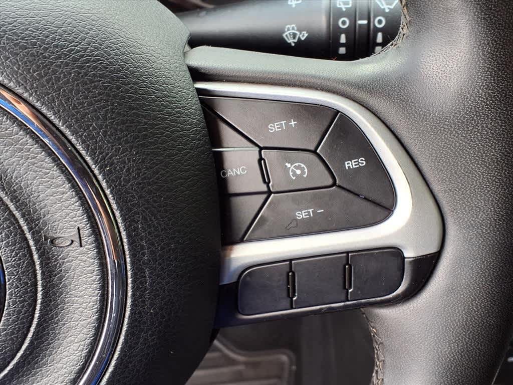 Thumbnail: 2018 Jeep Renegade - 18