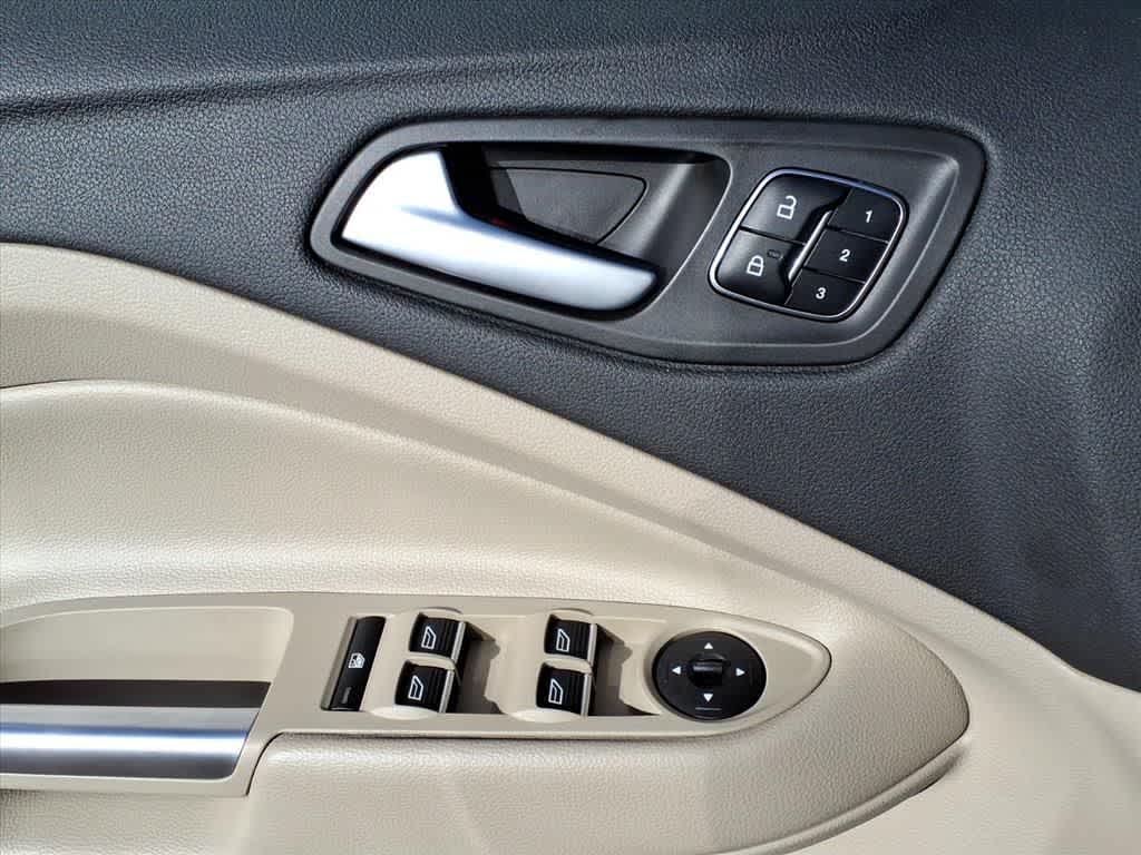 Thumbnail: 2017 Ford Escape - 14