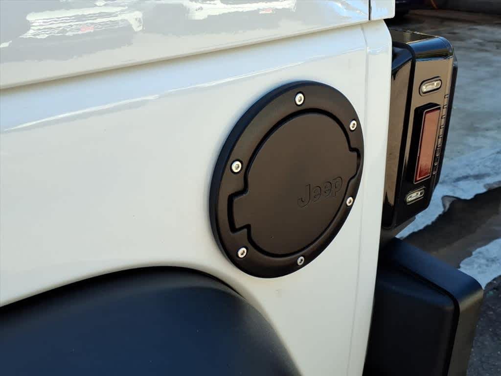 Thumbnail: 2017 Jeep Wrangler - 23