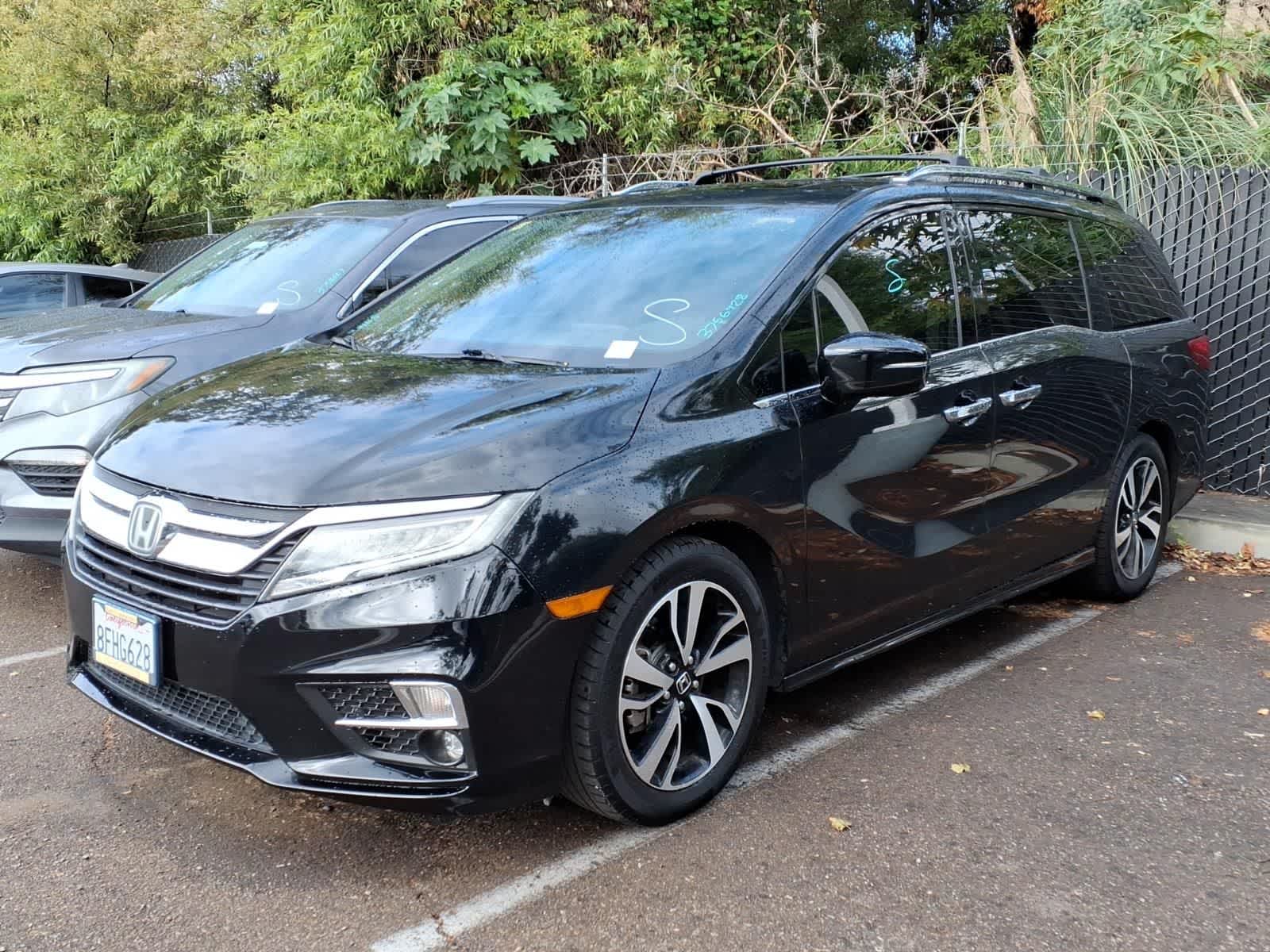 2018 Honda Odyssey Elite's photo
