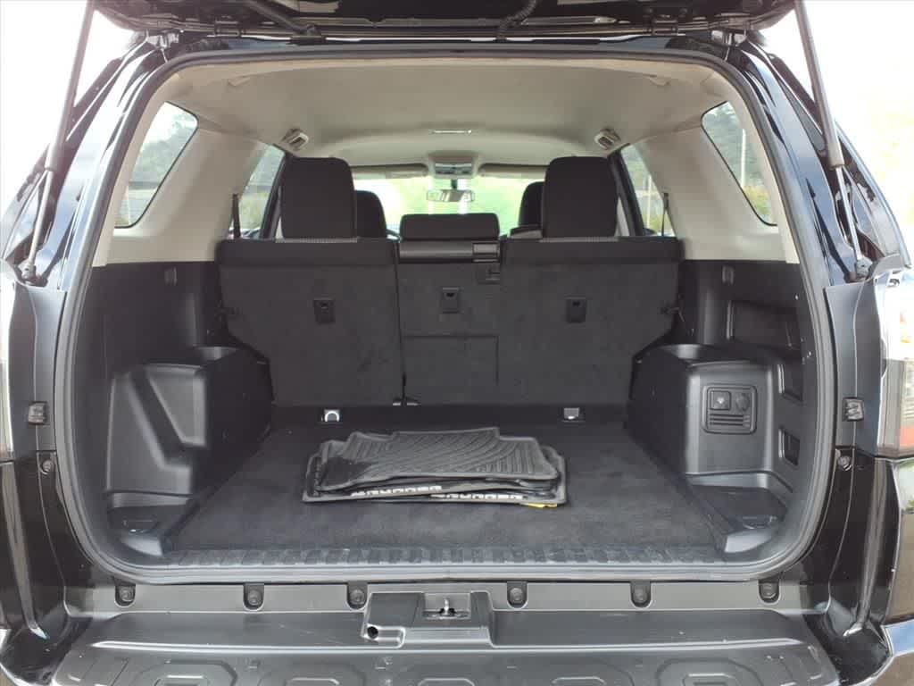 Thumbnail: 2014 Toyota 4Runner - 6