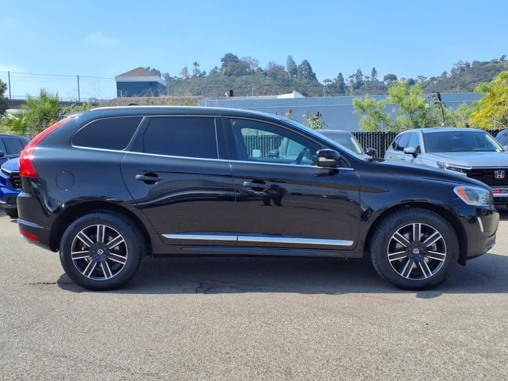 Thumbnail: 2016 Volvo XC60 - 4