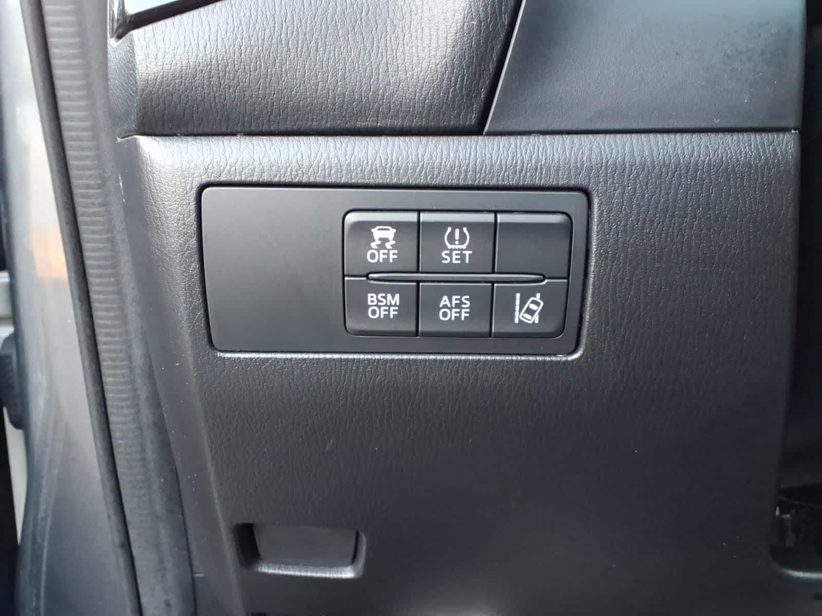 Thumbnail: 2014 Mazda Mazda3 - 15