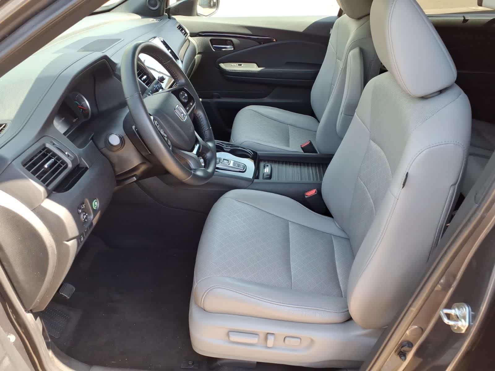 Thumbnail: 2019 Honda Passport - 14