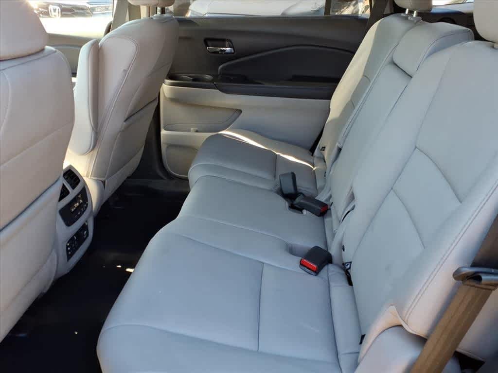 Thumbnail: 2017 Honda Pilot - 6