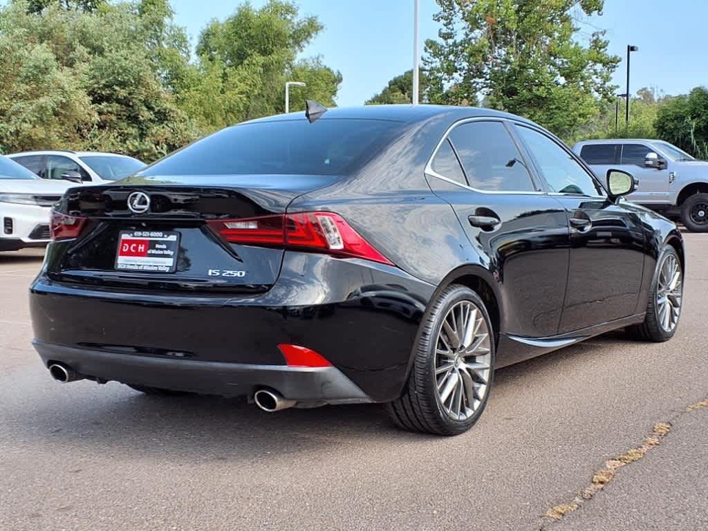 Thumbnail: 2015 Lexus IS - 4