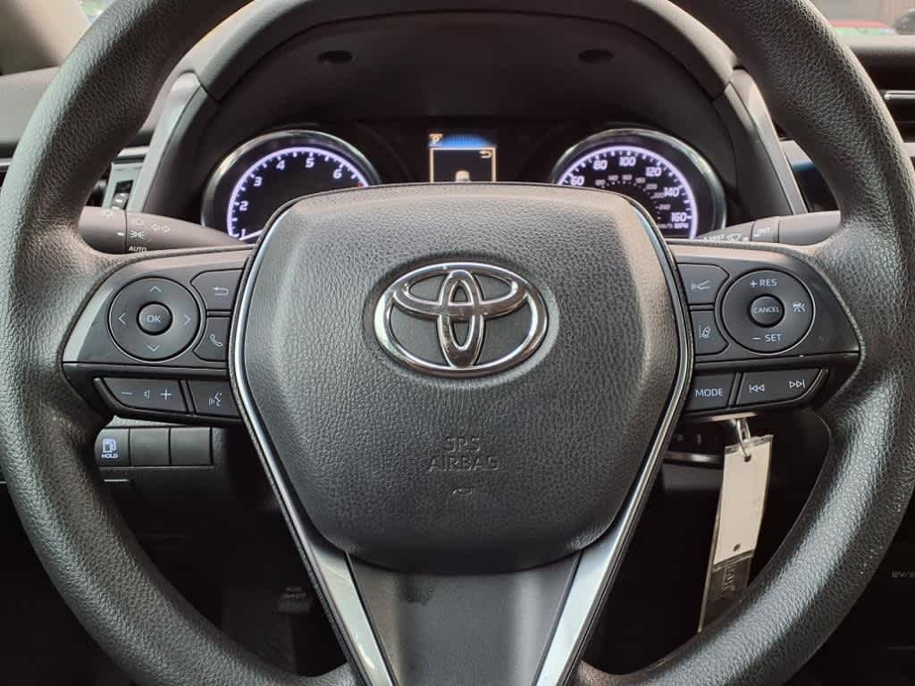 Thumbnail: 2019 Toyota Camry - 17