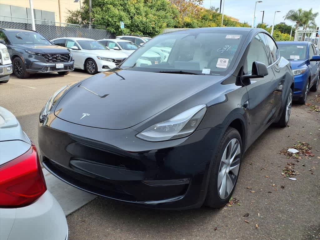 2024 Tesla Model Y Long Range's photo