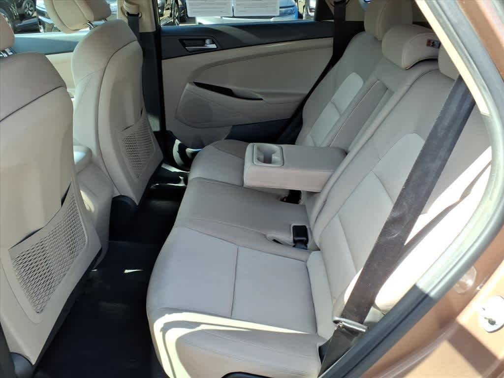 Thumbnail: 2016 Hyundai Tucson - 9