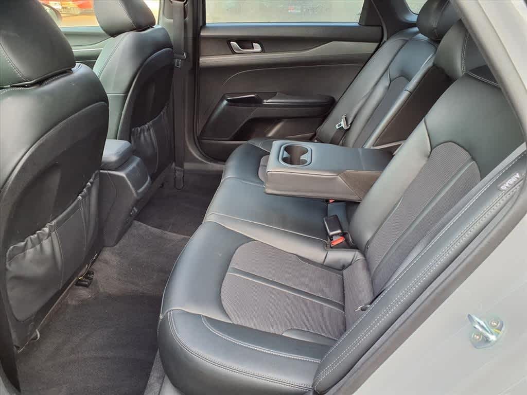 Thumbnail: 2022 Kia K5 - 9