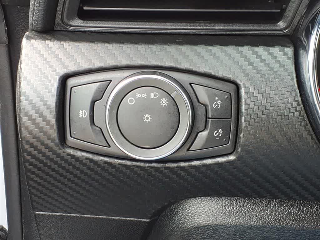 Thumbnail: 2015 Ford Mustang - 16