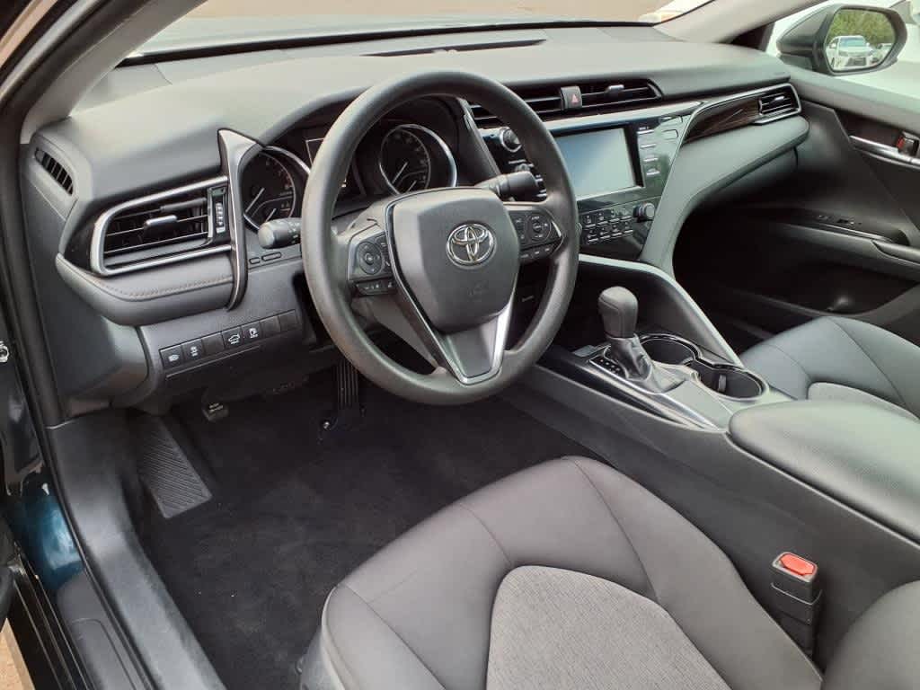 Thumbnail: 2019 Toyota Camry - 14