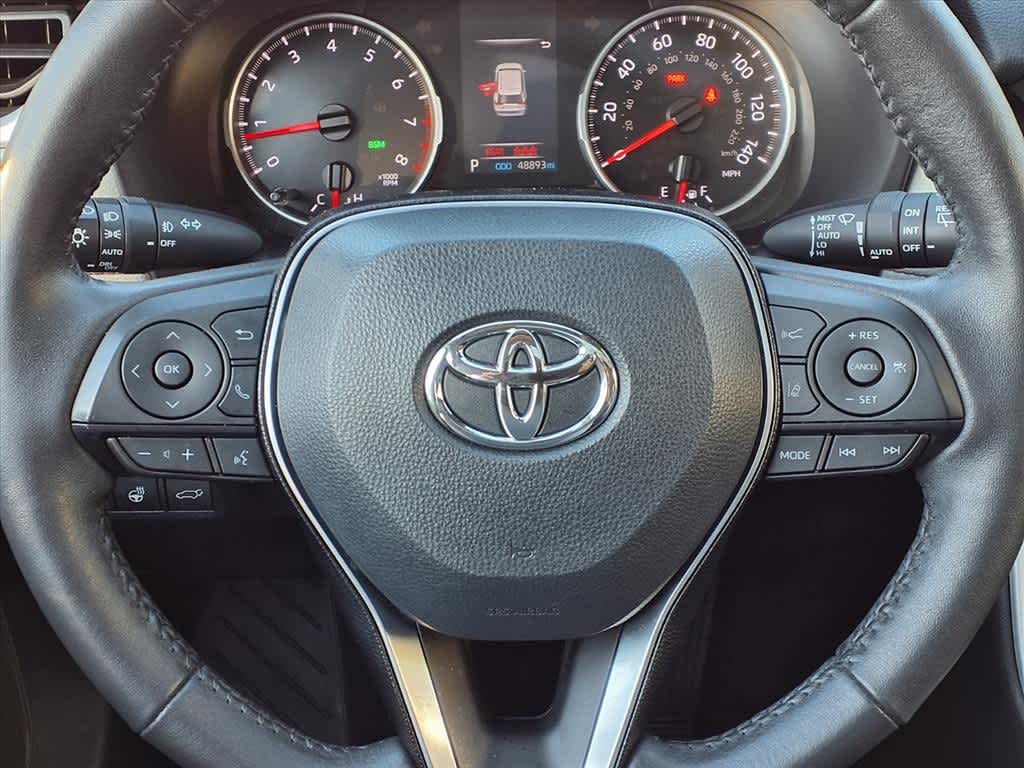 Thumbnail: 2020 Toyota RAV4 - 16