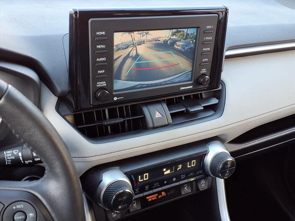 Thumbnail: 2020 Toyota RAV4 - 21