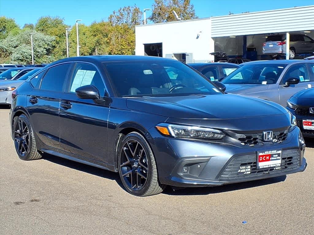 2024 Honda Civic Sport Touring Hatchback photo 3