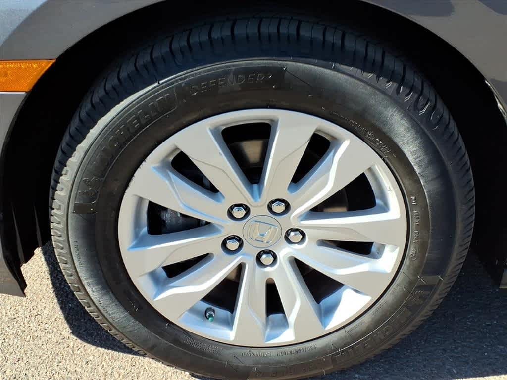 Thumbnail: 2018 Honda Odyssey - 8