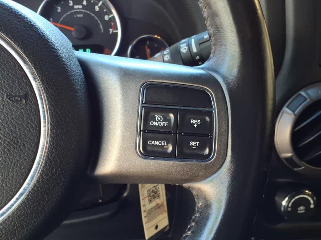 Thumbnail: 2017 Jeep Wrangler - 19