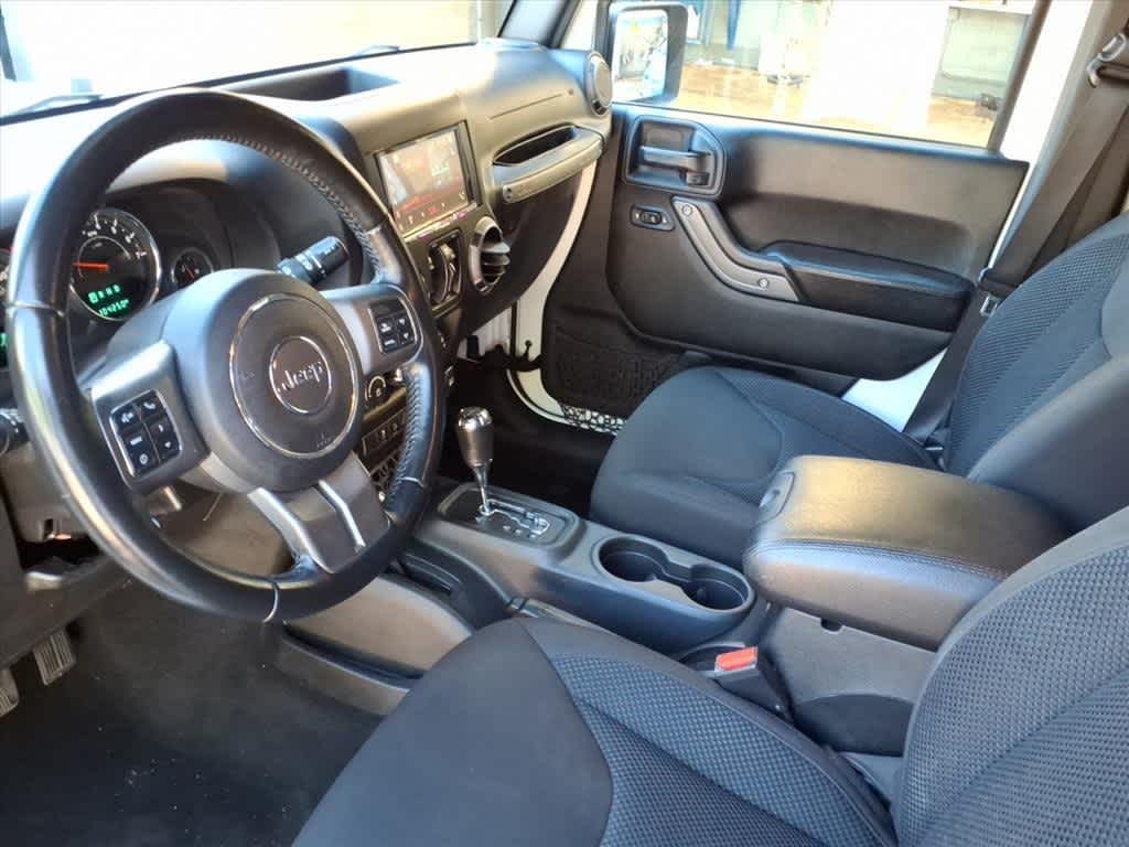 Thumbnail: 2017 Jeep Wrangler - 12