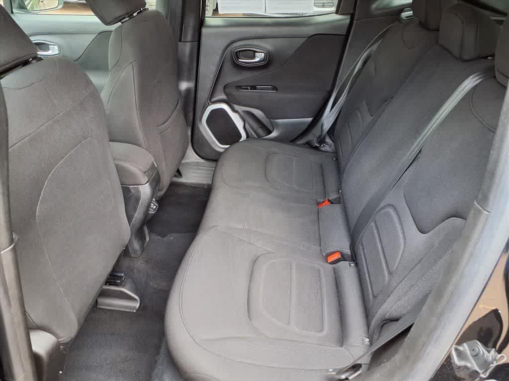 Thumbnail: 2018 Jeep Renegade - 9