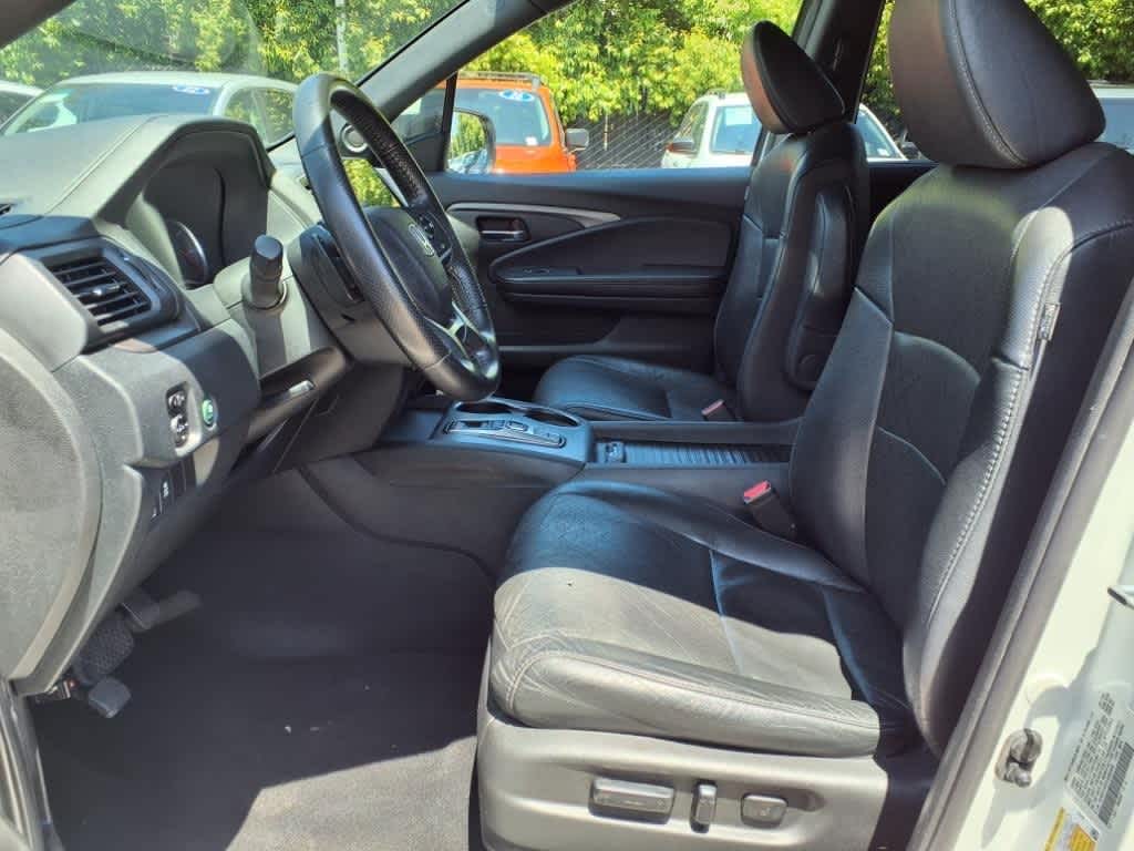 Thumbnail: 2020 Honda Passport - 15