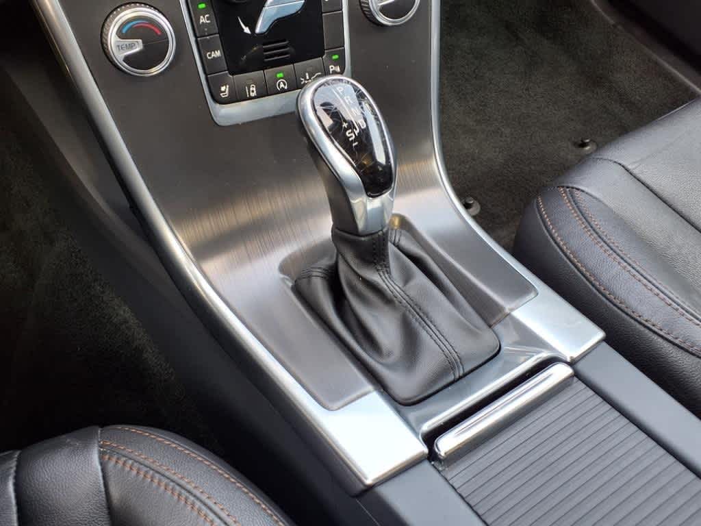 Thumbnail: 2016 Volvo XC60 - 23