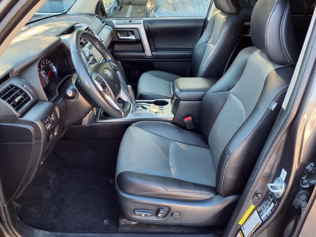 Thumbnail: 2018 Toyota 4Runner - 14