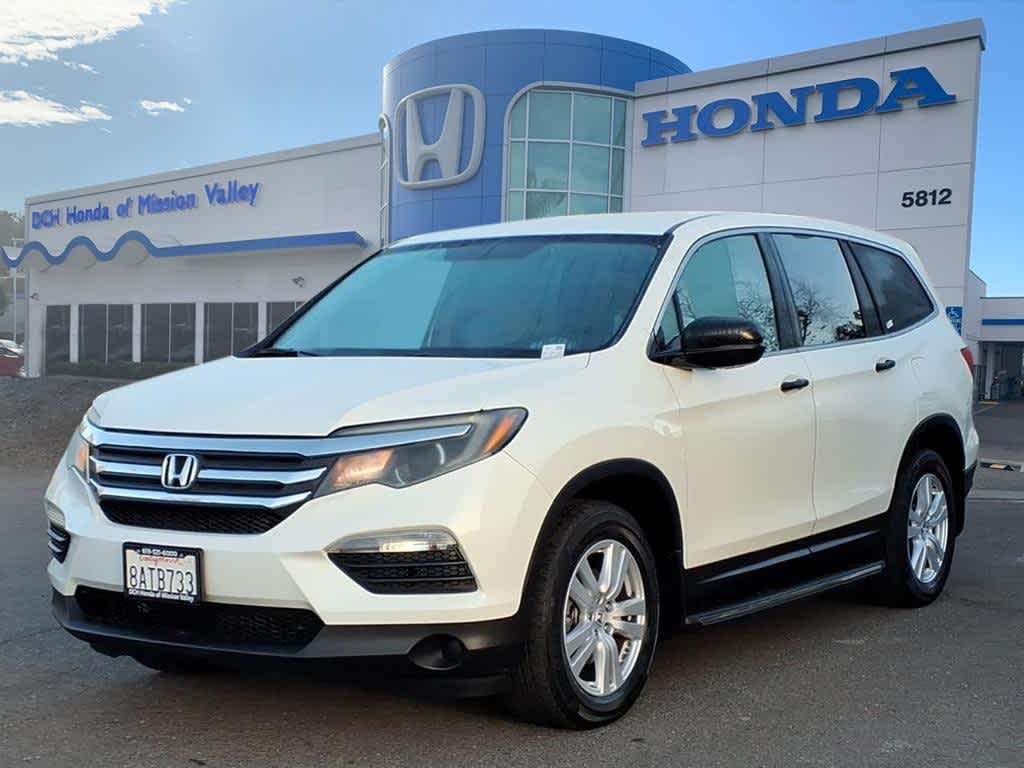 Thumbnail: 2017 Honda Pilot - 1
