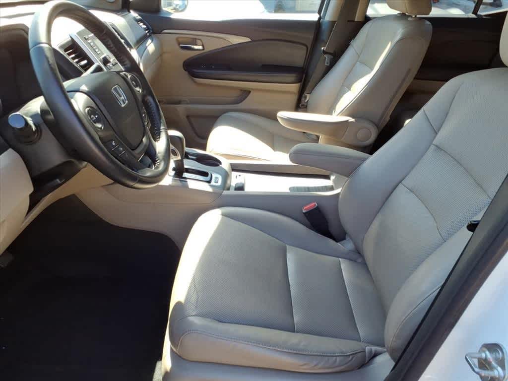 Thumbnail: 2019 Honda Ridgeline - 10