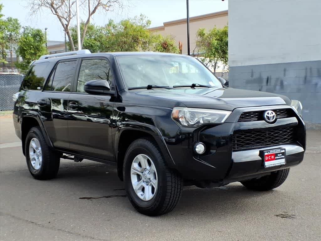 Thumbnail: 2014 Toyota 4Runner - 3