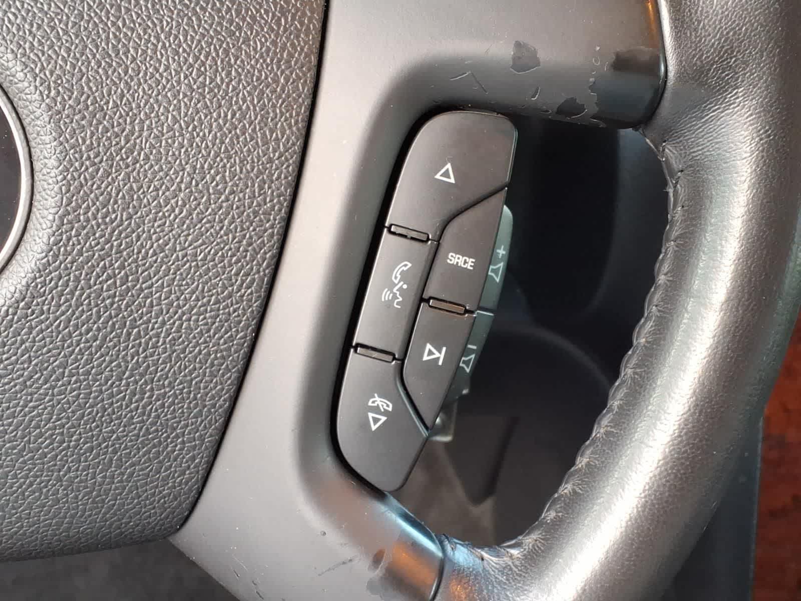 Thumbnail: 2010 Chevrolet Tahoe - 20