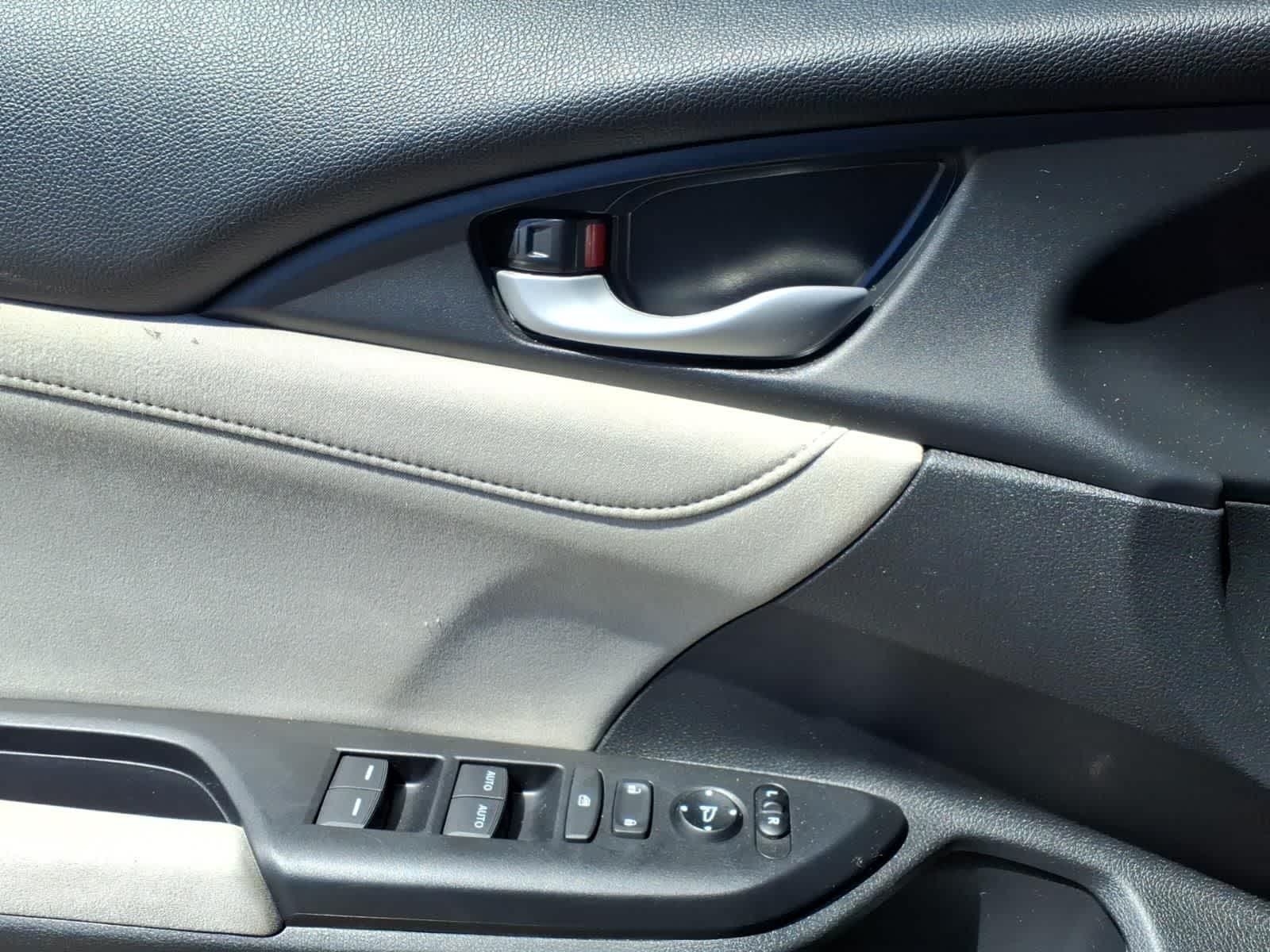 Thumbnail: 2022 Honda Insight - 13