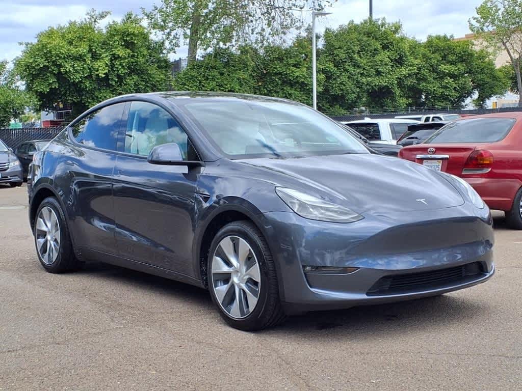 Thumbnail: 2023 Tesla Model Y - 3