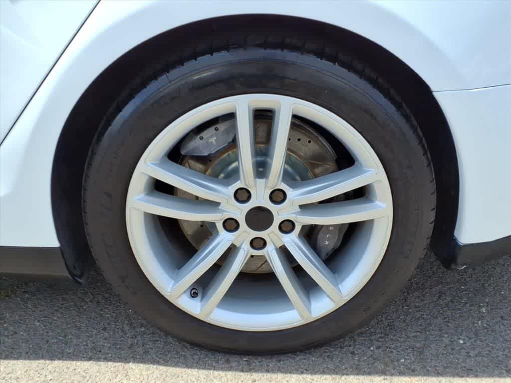 Thumbnail: 2015 Tesla Model S - 9