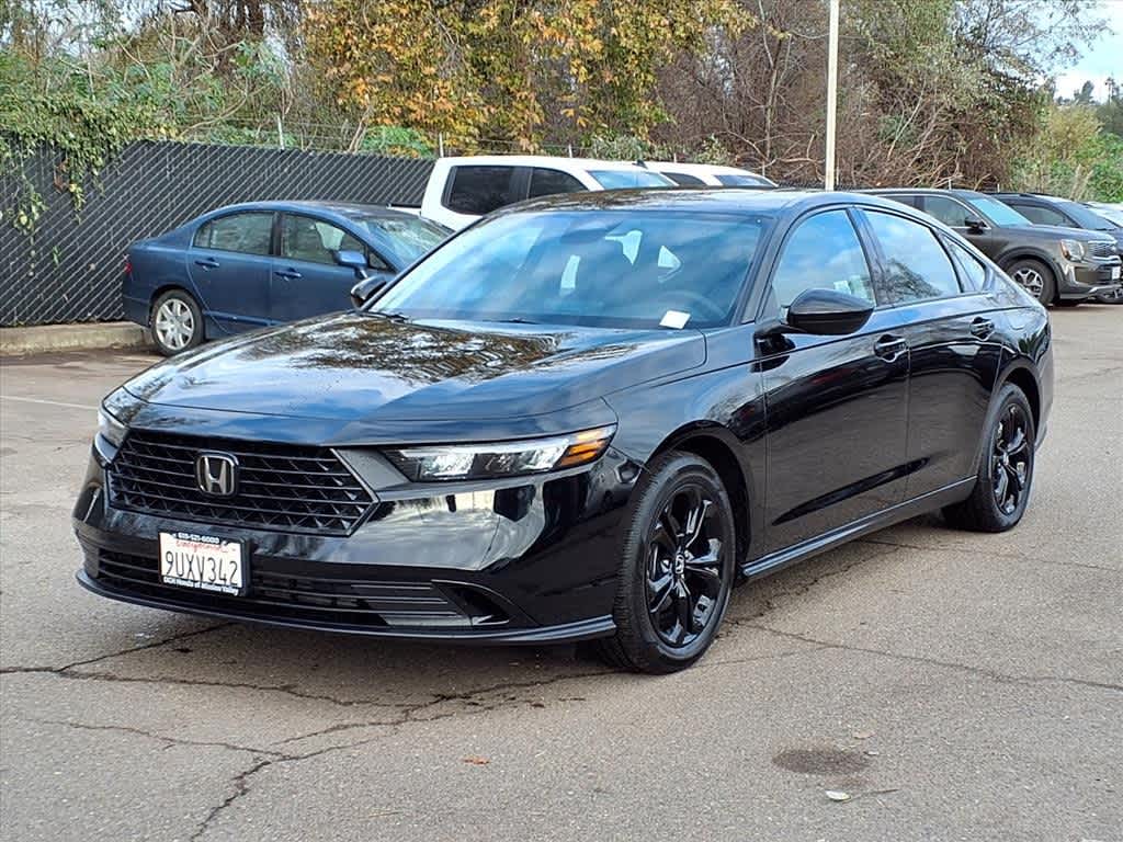 2025 Honda Accord SE's photo