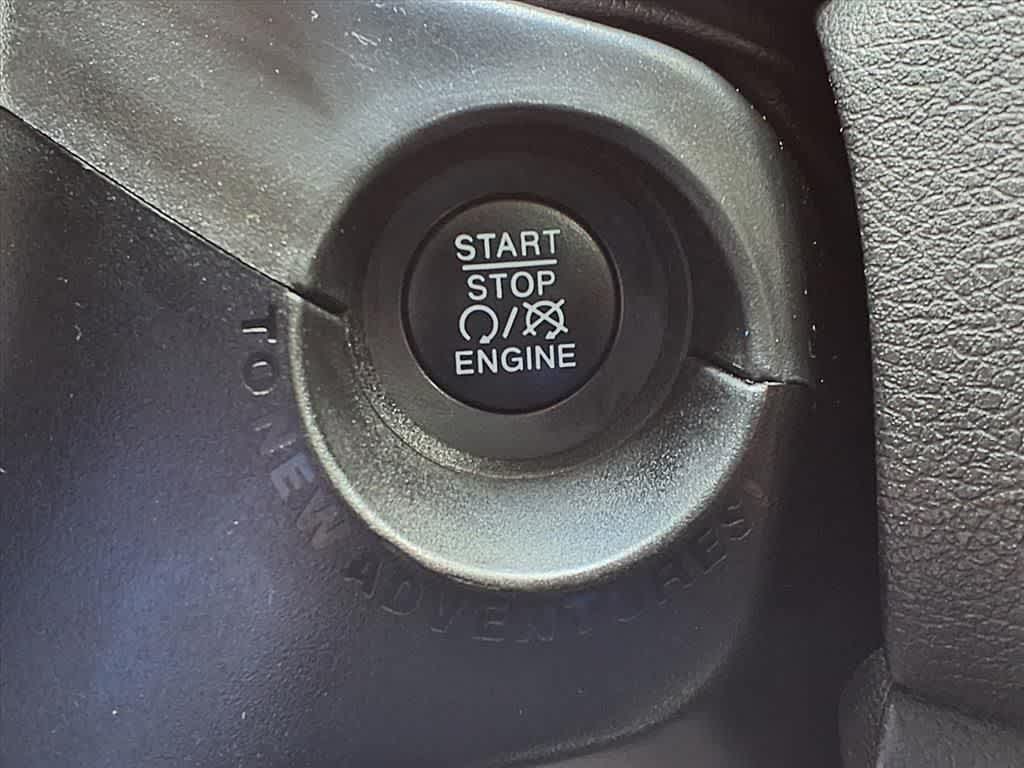 Thumbnail: 2018 Jeep Renegade - 24